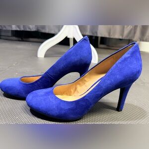 Kelly & Katie Vibrant Suede Blue Heels